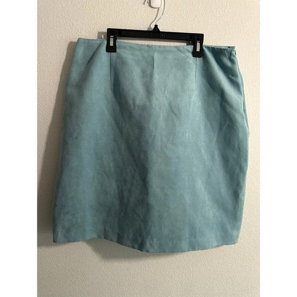 Sheri Martin New York Woman Dresses & Skirts - Vintage Sheri Martin New York Light Blue Suede Mini Skirt Womans Size 14